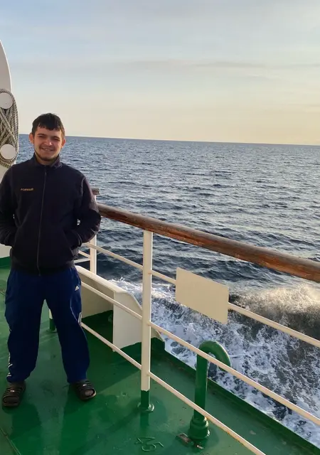 Я Илья, 20, из Хабаровска, ищу знакомство для постоянных отношений