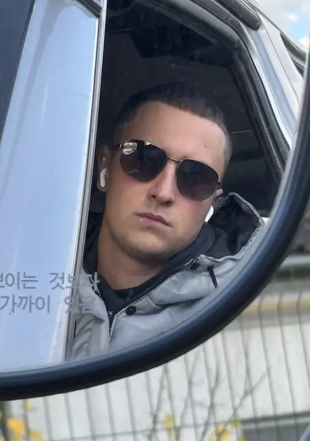 Я Данил, 24, из Новороссийска, ищу знакомство для открытые отношения