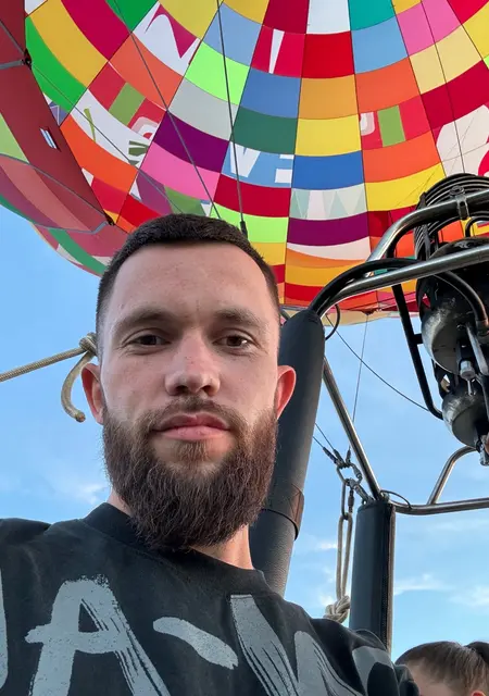 Максим из Калининграда, мне 27, познакомлюсь для общения