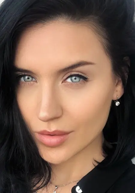 Я Ангелина, 25, из Балашихи, ищу знакомства на одну ночь