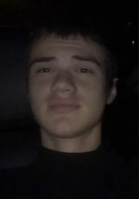 Я Alexandr, 18, знакомлюсь без обязательств в Иркутске