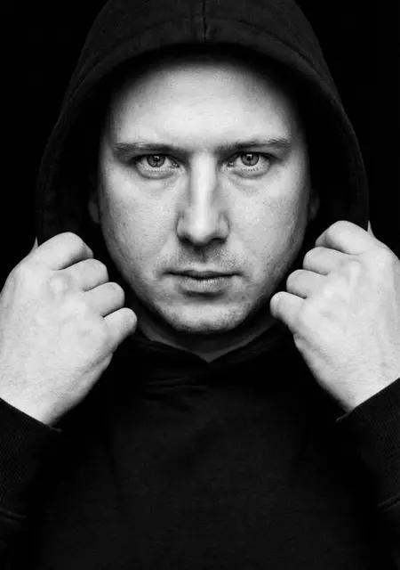 Я Констанин, 33, знакомлюсь без обязательств в Каспийске