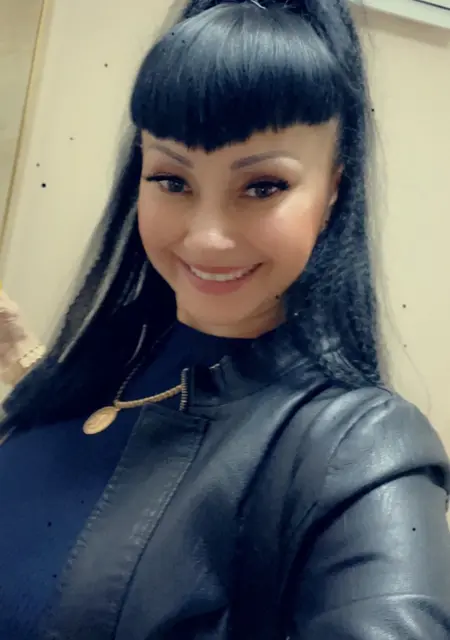 Я Лариса, 34, из Краснодара, ищу знакомство для приятного времяпровождения