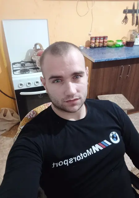 Я Алексей, 30, знакомлюсь без обязательств в Смоленске