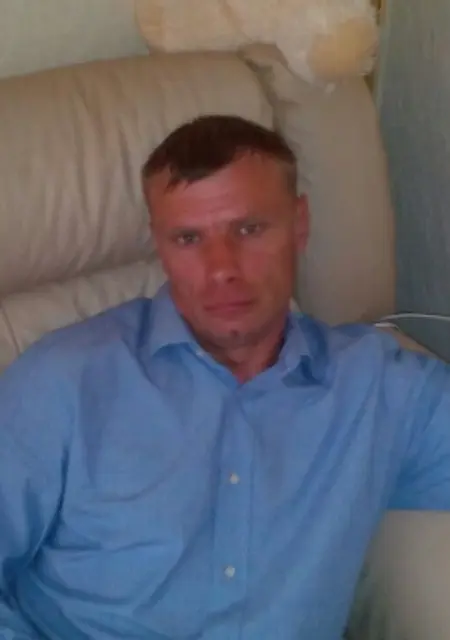 Я Дмитрмй, 47, из Фокина, ищу знакомства без обязательств