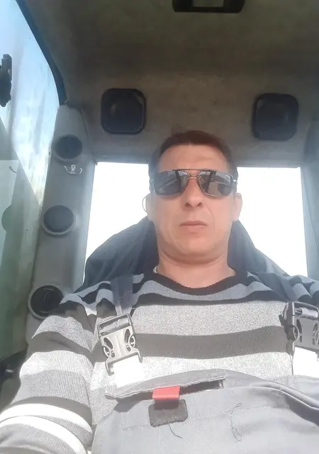 Александр из Калининграда, ищу на сайте знакомства на одну ночь