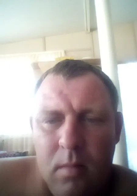 Виталий из Крымска, ищу на сайте знакомства на одну ночь