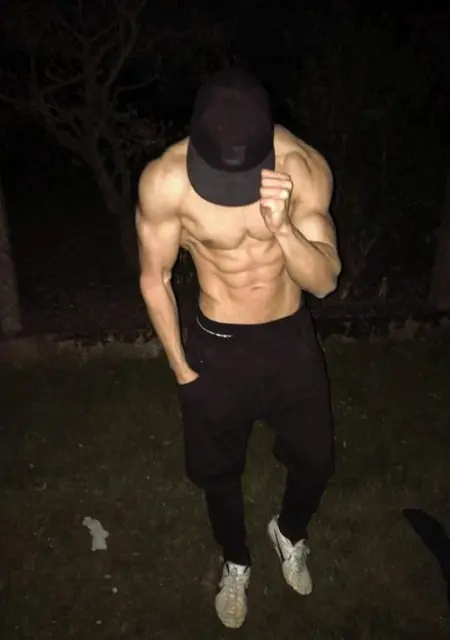 Андрей из Воткинска, мне 24, познакомлюсь на одну ночь