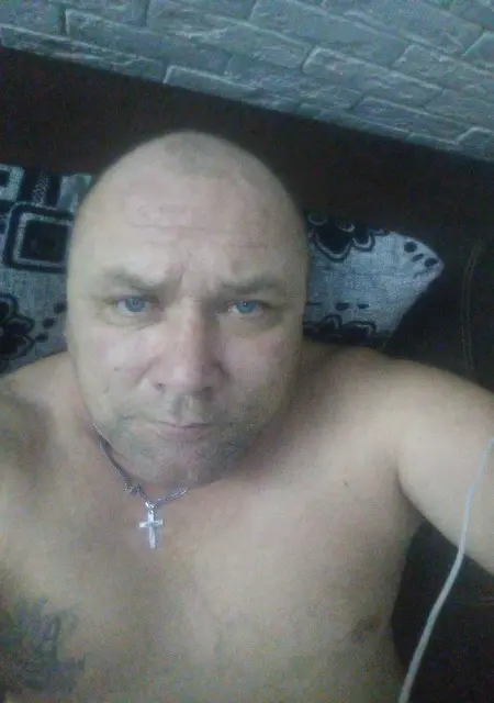 Андрей из Кирова, ищу на сайте знакомства на одну ночь