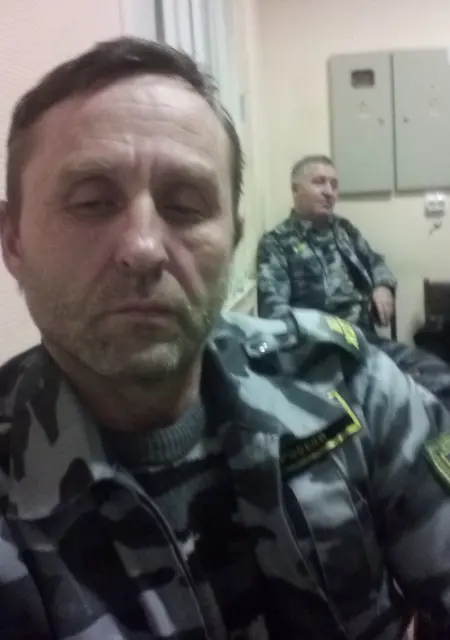 Я Александр, 56, из Ожерелья, ищу знакомства без обязательств