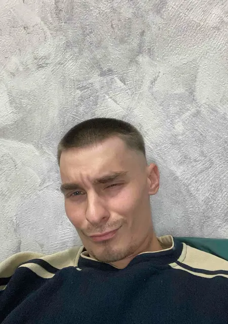 Я Vadim, 27, знакомлюсь на одну ночь в Гатчине