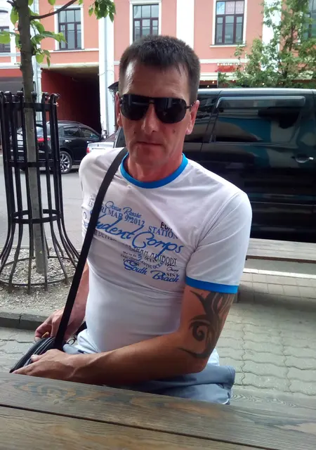 Я Юрий, 52, из Ярославля, ищу знакомство для приятного времяпровождения