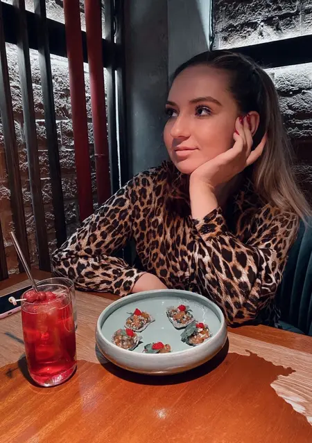 Полина из Уфы, ищу на сайте приятное времяпровождение