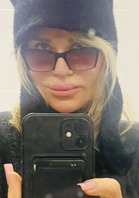 Лена из Москвы, ищу на сайте приятное времяпровождение
