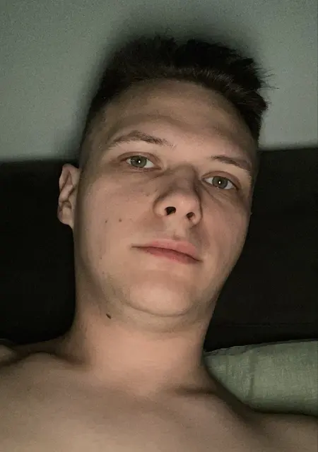 Я Денис, 25, знакомлюсь на одну ночь в Петрозаводске