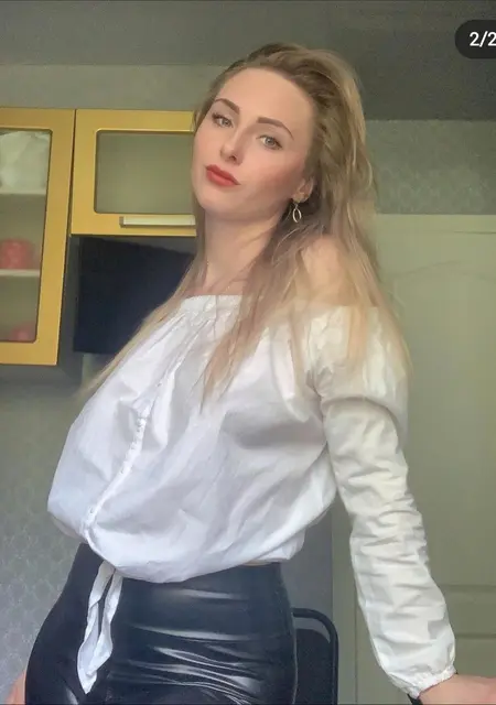 Лора из Алматы, ищу на сайте знакомства без обязательств