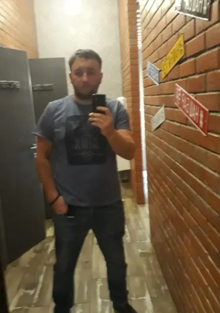 Саша из Обнинска, мне 44, познакомлюсь на одну ночь