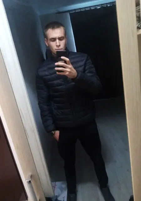 Я Борис, 24, из Санкт-Петербурга, ищу знакомства без обязательств