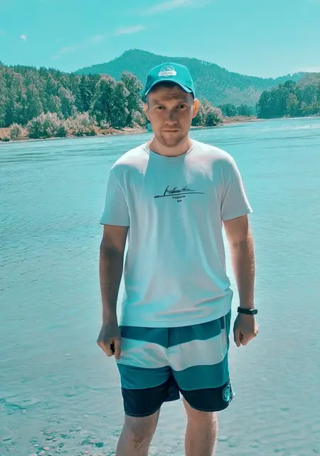 Юра из Омска, мне 27, познакомлюсь без обязательств