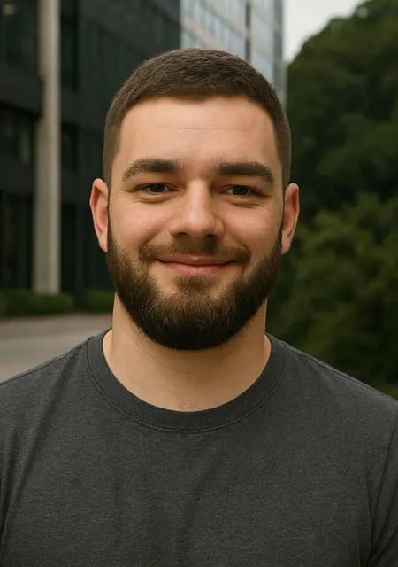 Влад из Москвы, мне 23, познакомлюсь для приятного времяпровождения