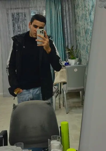 Я Размик, 21, знакомлюсь на одну ночь в Твери