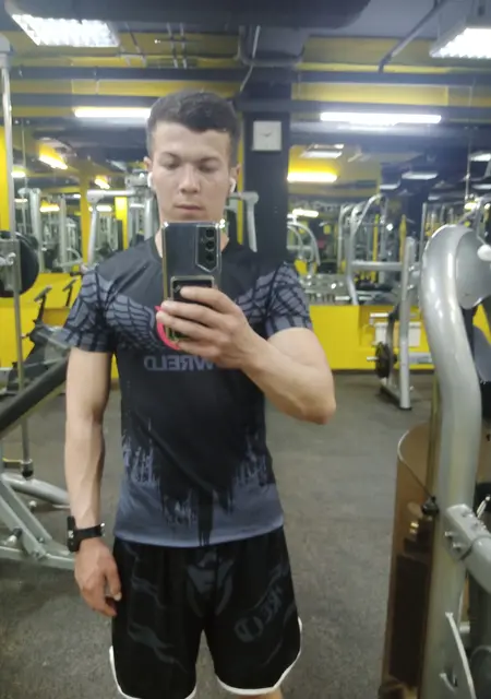 Я Евгений, 26, из Южно-Сахалинска, ищу знакомство для постоянных отношений