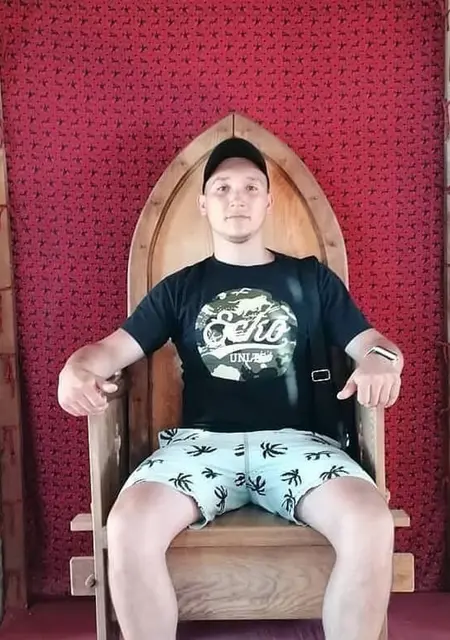 Я Алексей, 32 років, знайомлюсь без зобов'язань у Чернігові