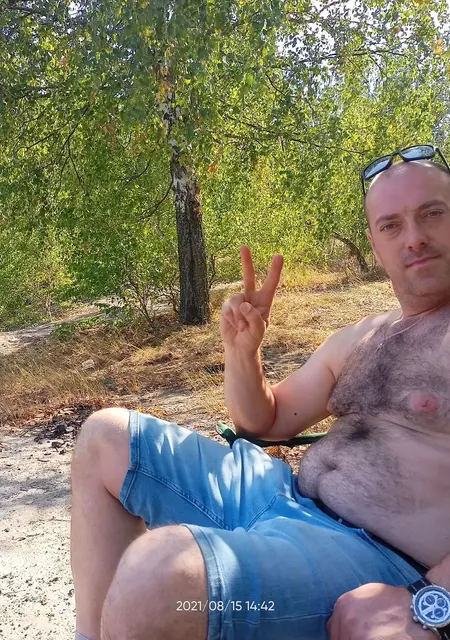 Александр из Новомосковска, мне 42, познакомлюсь на одну ночь