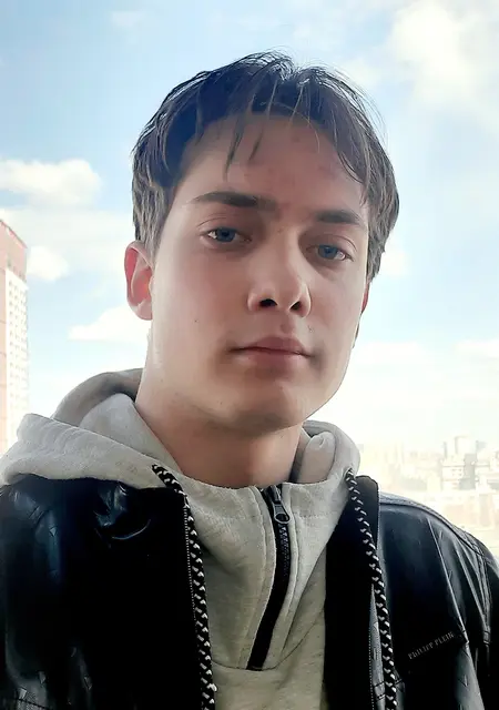 Я Михаил, 21, знакомлюсь без обязательств в Екатеринбурге