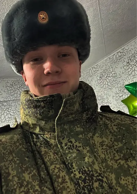 Я Никита, 22, знакомлюсь для открытые отношения в Улан-Удэ