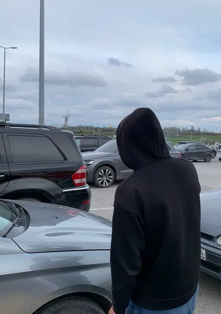 Maksim из Фролова, мне 19, познакомлюсь без обязательств