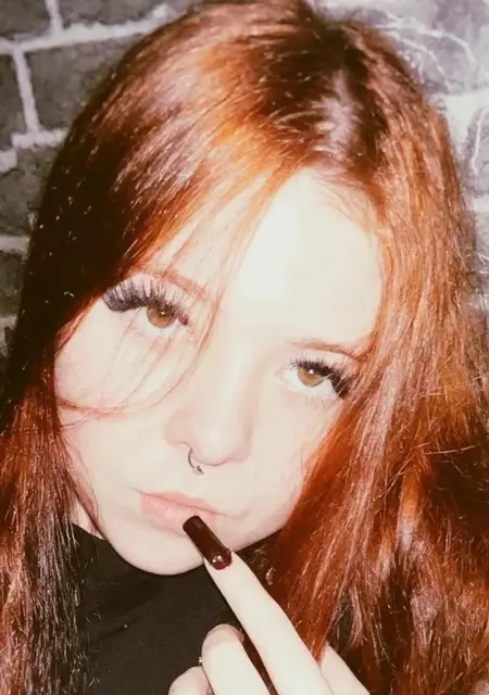 Я Юля, 18, из Москвы, ищу знакомство для общения