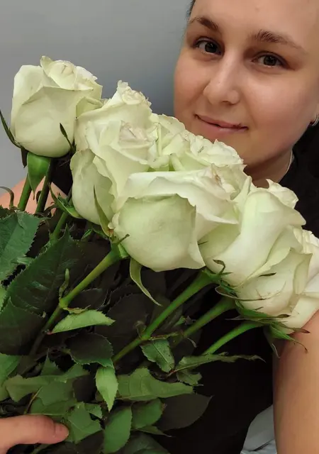 Я Лии, 31, из Нового Уренгоя, ищу знакомства без обязательств