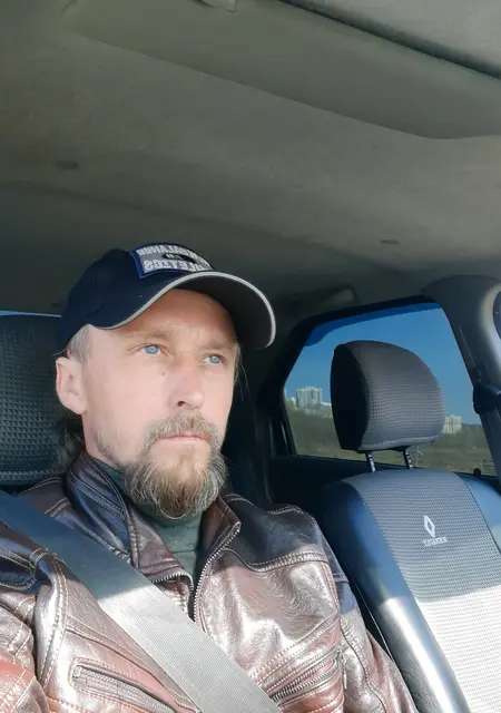 Константин из Чебоксар, мне 40, познакомлюсь на одну ночь