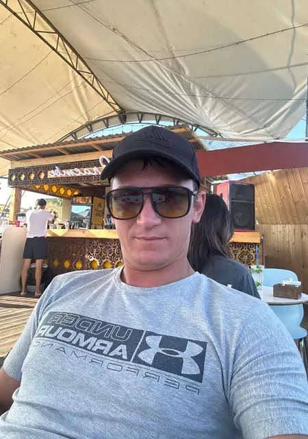 Александр из Новосибирска, мне 30, познакомлюсь для дружбы