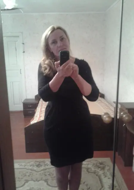 Я Алина, 49, из Киева, ищу знакомство для приятного времяпровождения