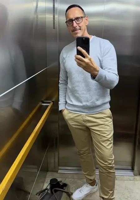 Я Владимир, 40, знакомлюсь для постоянных отношений в Саратове