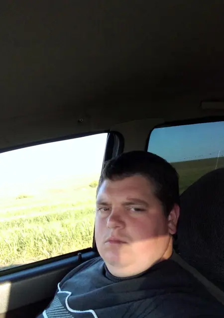 Денис из Саранска, ищу на сайте знакомства без обязательств