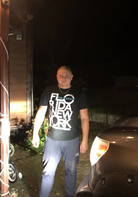 Рома из Выборга, мне 41, познакомлюсь для приятного времяпровождения