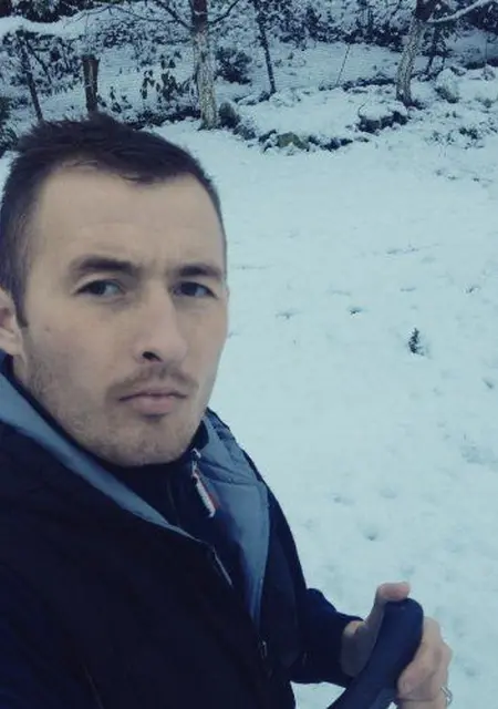 Я Андрей, 49, из Мариуполя, ищу знакомство для постоянных отношений