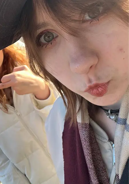 Я Kristinazgolden, 25, знакомлюсь без обязательств в Барнауле