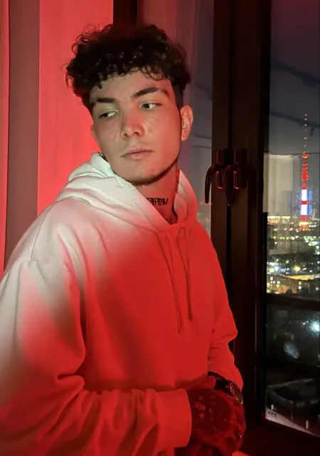 Timmi из Сургута, ищу на сайте приятное времяпровождение