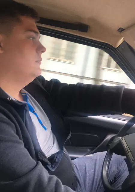 Я Виталий, 27, из Чехова, ищу знакомства без обязательств