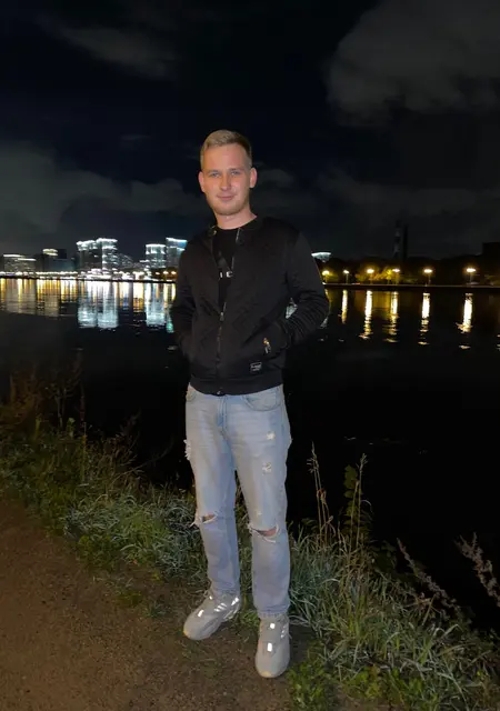 Кирилл из Петрозаводска, мне 23, познакомлюсь для приятного времяпровождения
