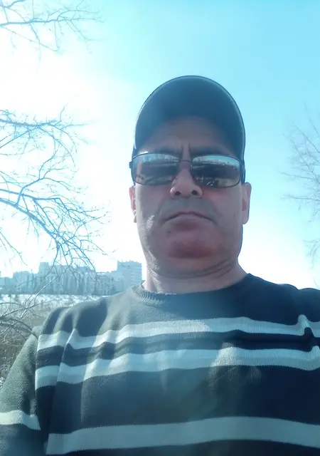 Серж из Тюмени, мне 54, познакомлюсь для общения