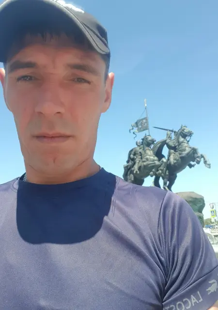 Александр из Домодедова, ищу на сайте знакомства без обязательств