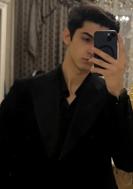 Я Yura, 18, из Щелково, ищу знакомства на одну ночь