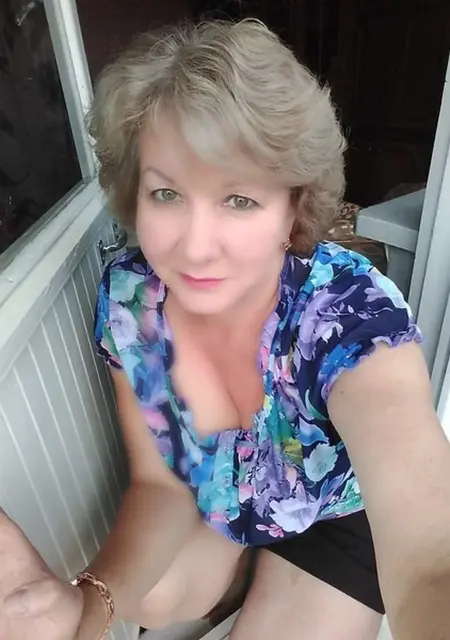 Я Яна, 56, из Москвы, ищу знакомство для постоянных отношений
