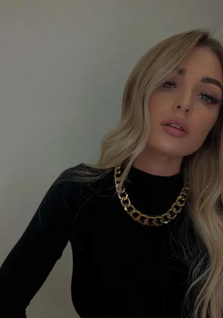 Есения из Владивостока, ищу на сайте знакомства на одну ночь