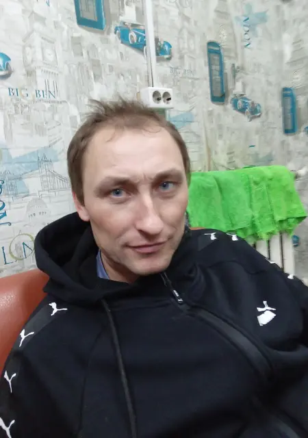 Владимер из Омска, мне 42, познакомлюсь без обязательств